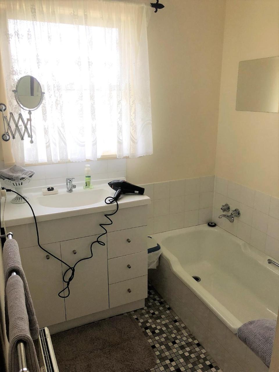 Admurraya House Bed & Breakfast Рутерглен Экстерьер фото